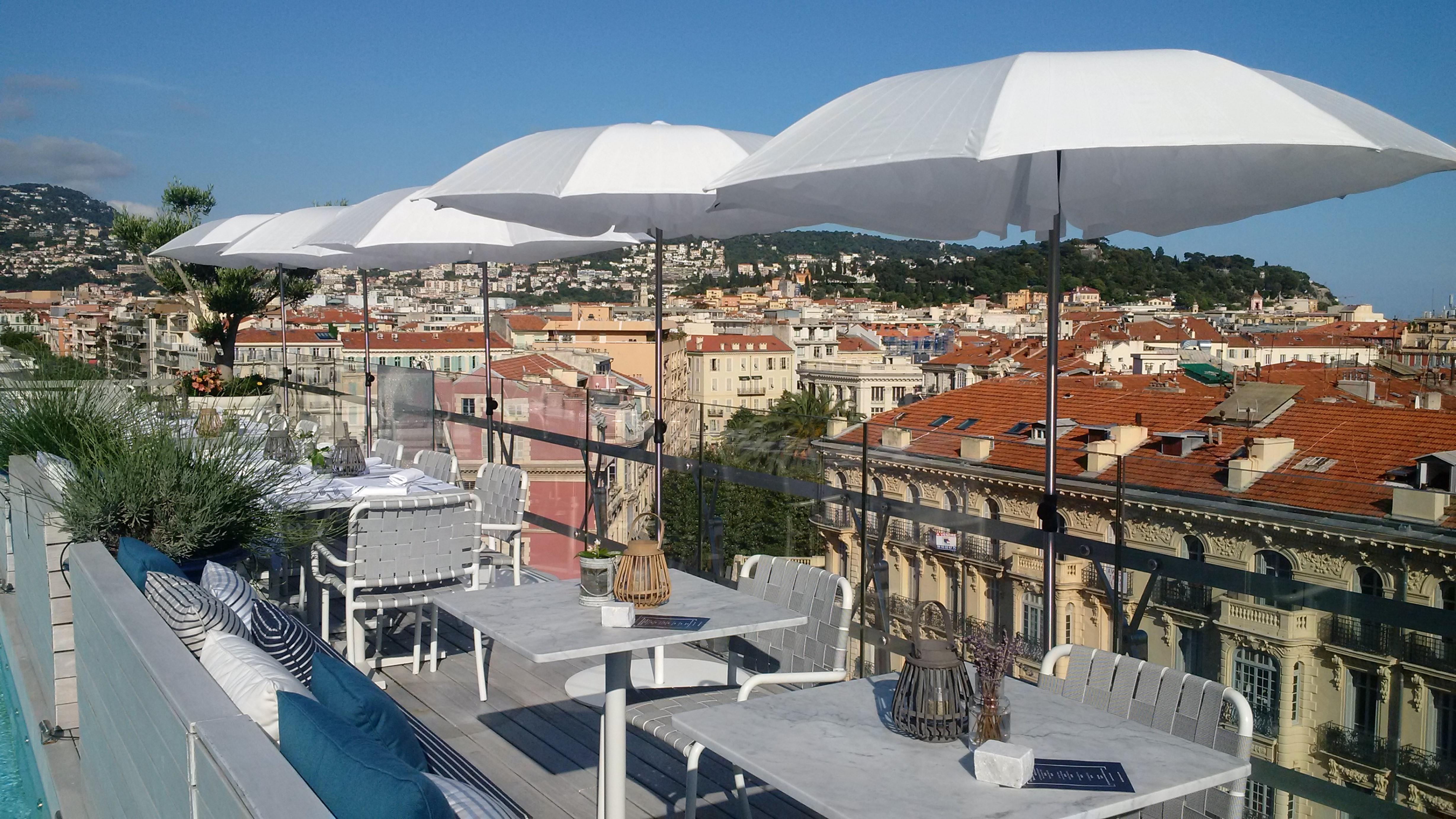 Boscolo Nice Hotel & Spa Exterior foto The terrace of the restaurant